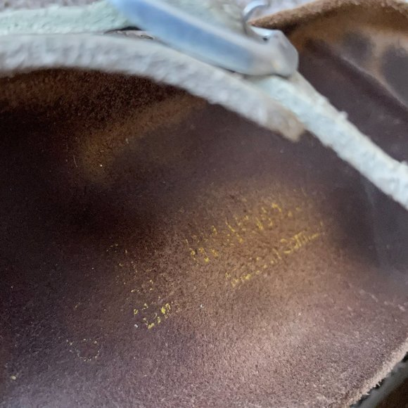 Birkenstock | Pebbled Silver Gizeh Sandal - Size 39 - Picture 7 of 15